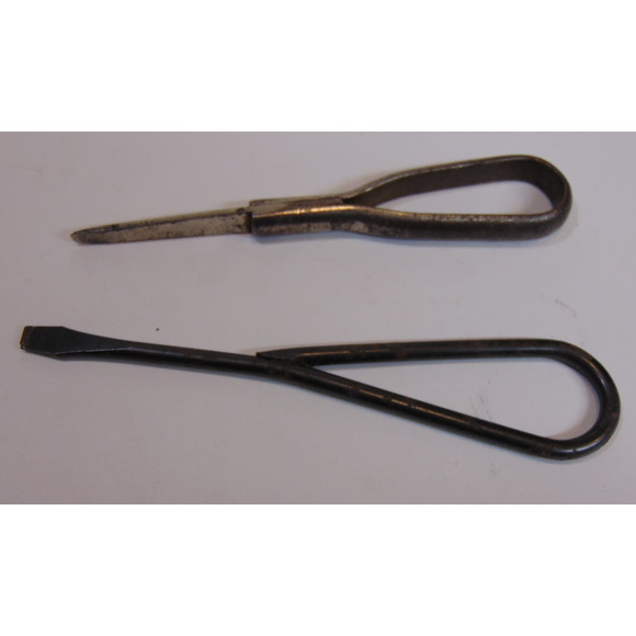 4 Sewing Machine Tools Stiletto Needle Screwdriver Early Antique Metal Wood - Picture 8 of 9